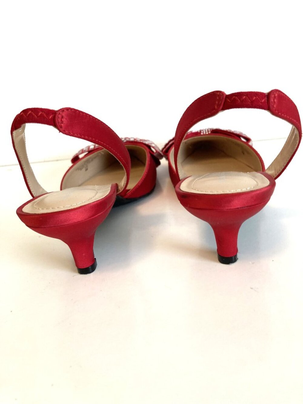Adrienne Vittadini Red Satin Slingback Heels w/ Rhinestone Bow/ Size 9M - Picture 6 of 12